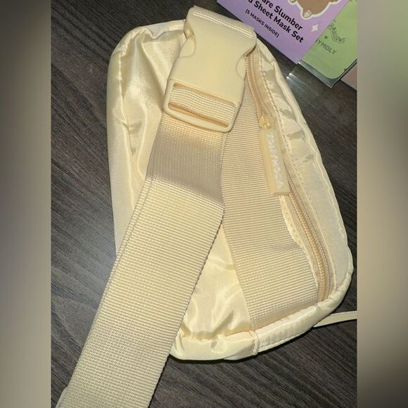 TONYMOLY Squishmallows Cam Blemish Patches, Self Care Sheet Masks & Fanny Pack - Picture 11 of 17